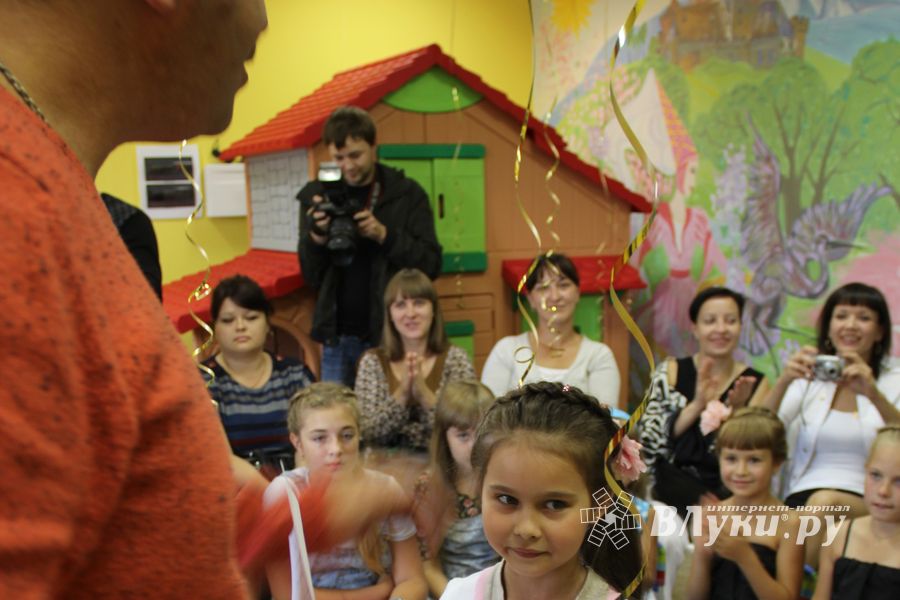 Награждение участниц конкурса "Маленькая красавица"