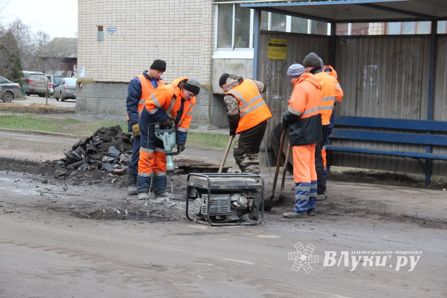 Улица Холмская закрылась для движения (ФОТО)