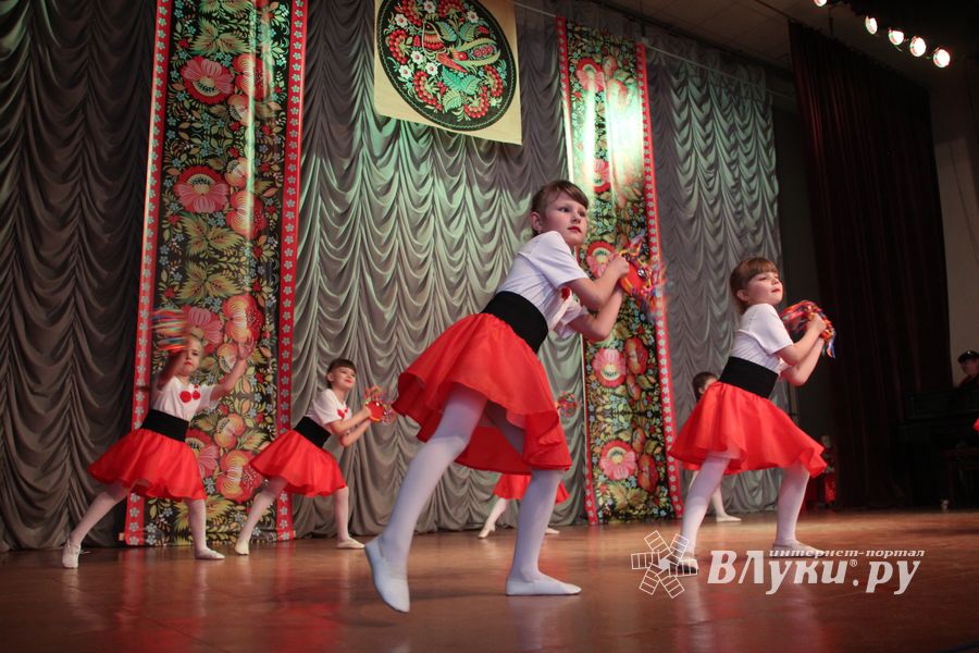 «Великолукская Веснянка»: детские сады 