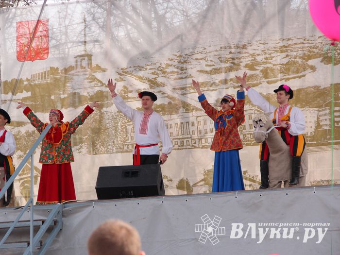 СТЦ «СтройСам» порадовал великолучан на универсальной ярмарке «Весна-2018» (ФОТО)