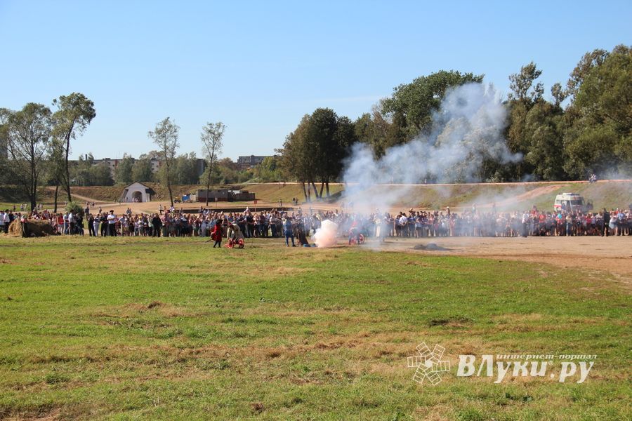 Великолукская Крепость соединила прошлое и настоящее (ФОТО)
