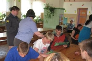День правовой помощи детям организовали полицейские в Себежском районе (фото)