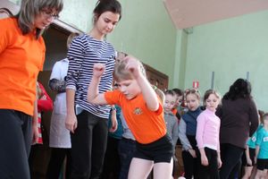 В Великих Луках стартовали спортивные соревнования среди дошколят «Юные олимпионики»