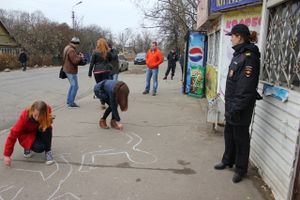 Псковские студенты провели антиалкогольный флешмоб (фото)