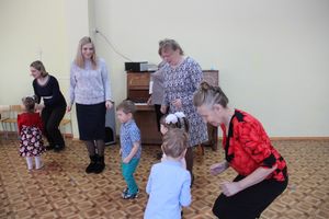 Малыши сада №1 поздравили мам и бабушек с 8 марта