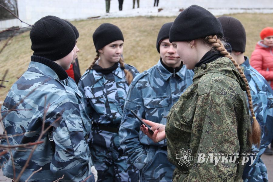 В Великих Луках проходит открытая военно-патриотическая игра «Юнармия-Великие Луки-2020» (ФОТО)