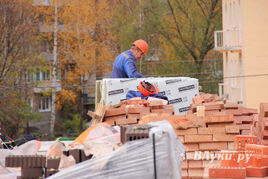 Новую школу на Гагарина в Великих Луках начинят технологиями (ФОТО)