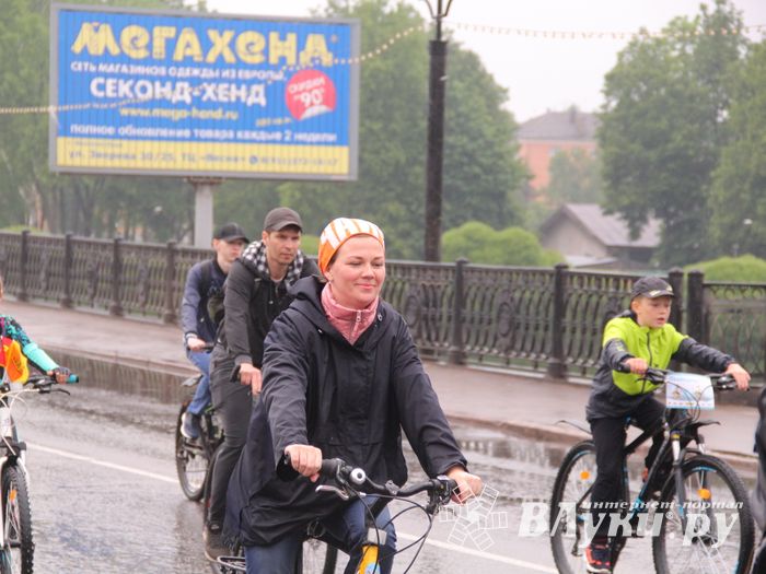 Зигзаг здоровья выполнили великолукские велосипедисты (ФОТО)