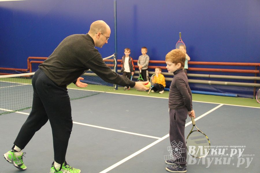 В Великих Луках прошло Первенство по большому теннису (фото)