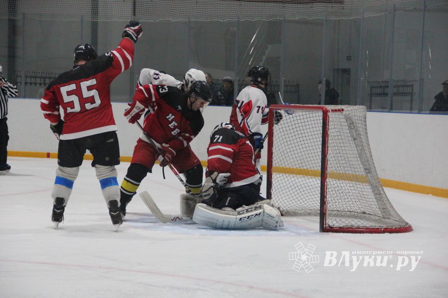 Уверенная победа «Экспресса» на ледовой арене (ФОТО)