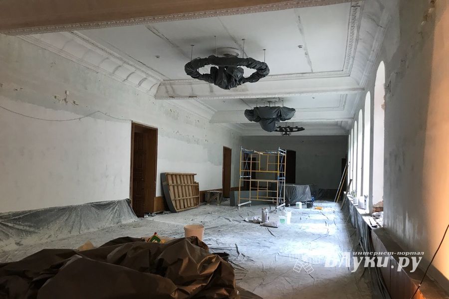 Пластиковые окна не нарушили стиль старинного особняка (ФОТО)