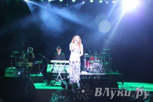 В ДК ЛК состоялся концерт певицы МакSим
