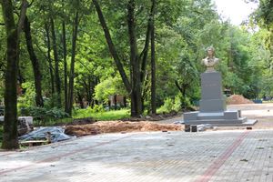 Великие Луки: краски, парки и «движение затруднено» (ФОТО)