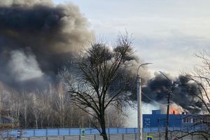Очевидцы о новых подробностях пожара на заводе ЗЭТО (ФОТО; ВИДЕО)