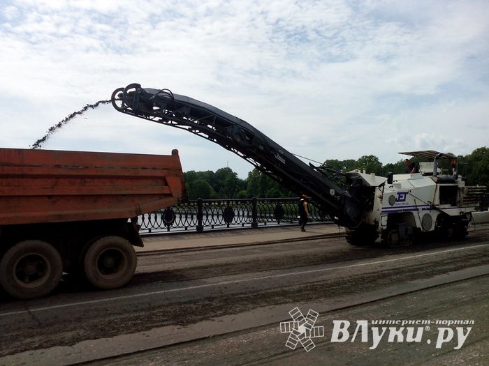 Мост через Ловать в Великих Луках откроют вечером (ФОТО)