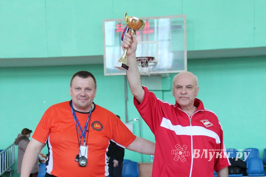Великолучане одержали победу на межрегиональном турнире ветеранов баскетбола (ФОТО)