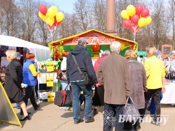 СТЦ «СтройСам» порадовал великолучан на универсальной ярмарке «Весна-2018» (ФОТО)