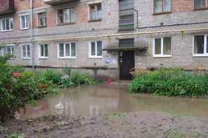 Выявлен самый затопленный двор в Великих Луках (ФОТО)