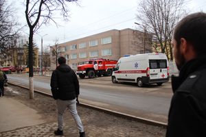 В Великих Луках «захватили заложников» (фото)