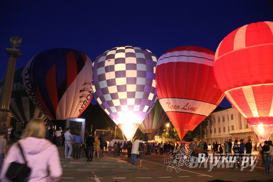 В Великих Луках отметили День России