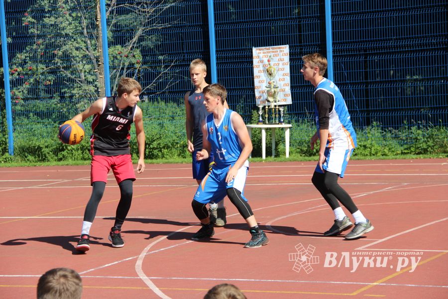 Большой спортивный праздник в Великих Луках (ФОТО)