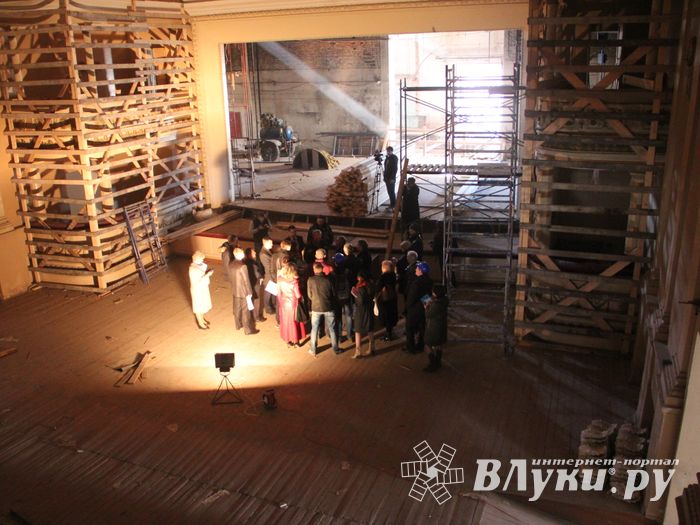 В театре не могут быть пластиковые окна... (фото)