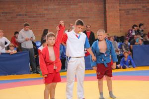 В Великих Луках проходит турнир по самбо (ФОТО)