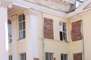 В театре не могут быть пластиковые окна... (фото)