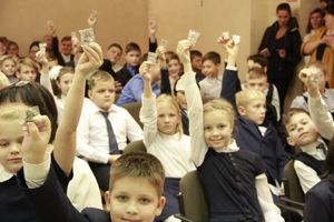 В великолукской школе № 13 чествовали лучших в спорте и учебе (ФОТО)