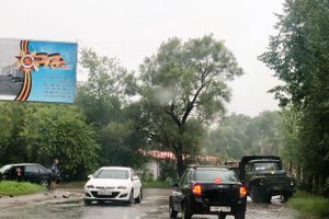 В Великих Луках столкнулись легковушка и ЗИЛ (ФОТО)