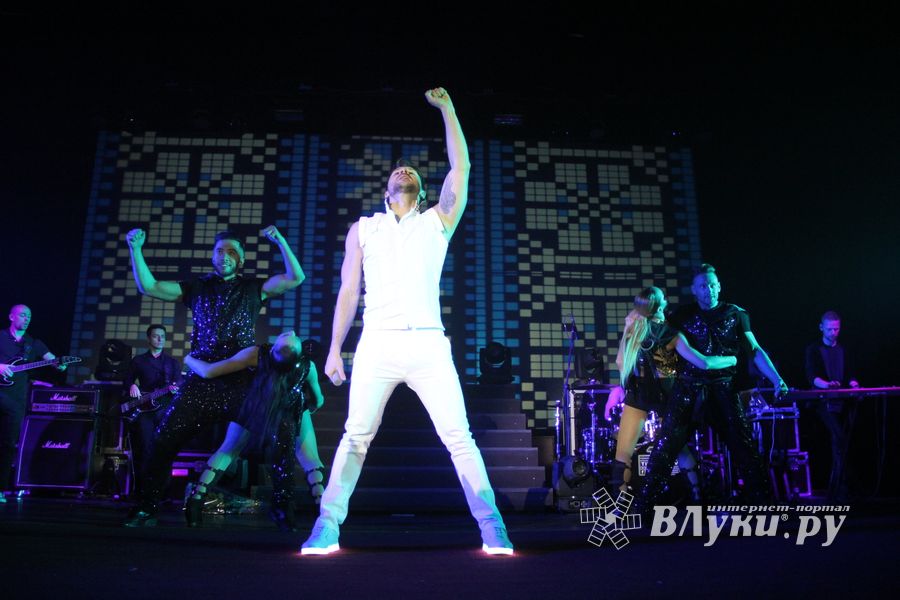 В Великих Луках состоялся концерт Сергея Лазарева