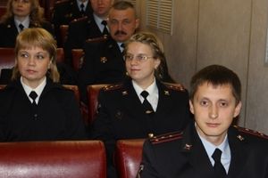 Лучших сотрудников чествовали сегодня в УМВД России по Псковской области (фото)