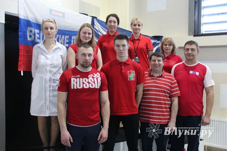 В Великих Луках прошло Первенство города по плаванию (ФОТО)