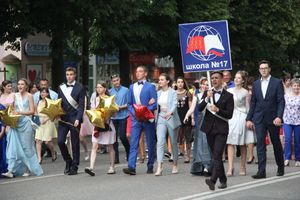 Великолукской «Бригантине» пришлось поплавать под дождём (ФОТО)