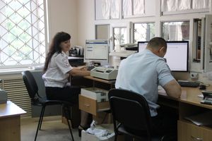 Сотрудников великолукского отдела ГИБДД поздравили с праздником (ФОТО)