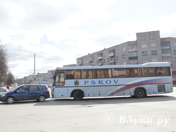 В Великих Луках произошло ДТП (фото)