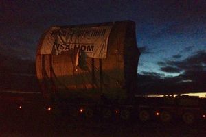 Автопоезд с грузом для Белорусской АЭС прибыл в Великие Луки (ФОТО + ВИДЕО)