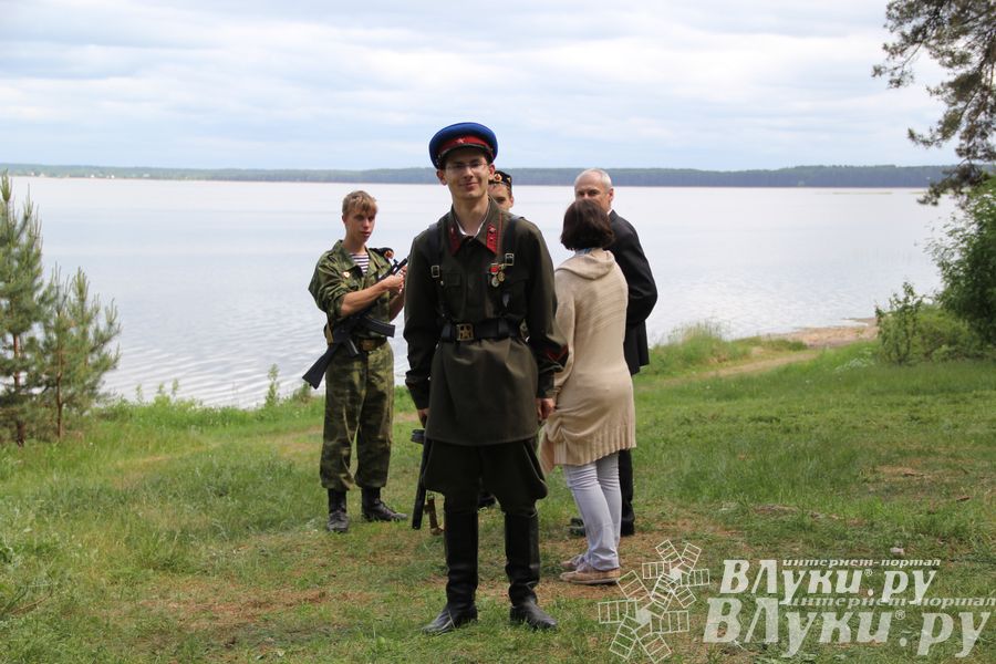 Торжественная церемония закладки Камня Памяти у деревни Каськово