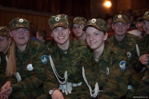 Память десантников 6-ой роты почтили воспитанницы пансиона Министерства обороны (фото)