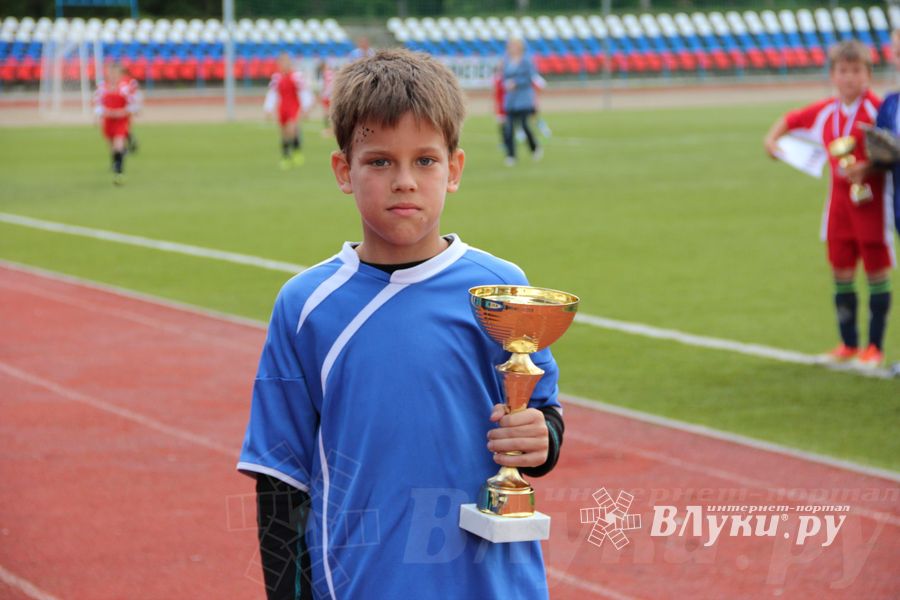 «Кожаный мяч» в Великих Луках