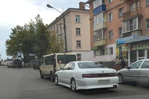 В Великих Луках на проспекте Ленина произошло ДТП (фото)