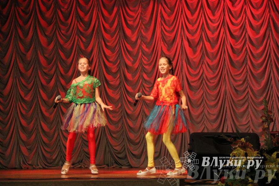 В детской музыкальной школе имени М.П. Мусоргского состоялся концерт «Праздник в 4 руки или парад дуэтов» (фото)