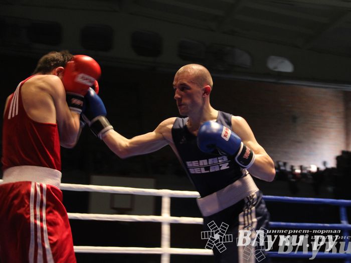 В Великих Луках состоялась матчевая встреча по боксу