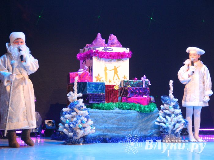 В ГДК им. Ленина встречают Новый год (ФОТО)