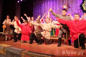  Рождественский концерт ансамбля «Заряница» прошел в Великих Луках (фото)