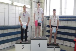 В Великих Луках прошли соревнования по плаванию «Быстрый Кашалот»