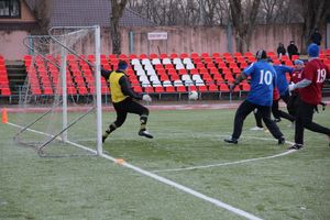 Боевая ничья в памятном футбольном матче (ФОТО)