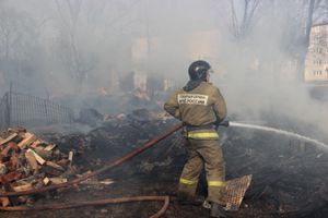 На пожаре в пр. Нелидовском ликвидировали открытое горение (ФОТО)