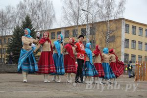 Гуляния широкой великолукской Масленицы