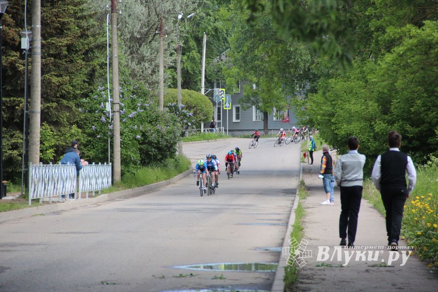 В Великих Луках прошли Всероссийские соревнования по велосипедному спорту (ФОТО)